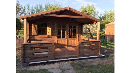 Abri de jardin en bois - 4x4 m + terrasse avec balustrade et avant-toit en bois - 24 m2 - Traité