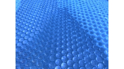 Bâche à bulles d'été 3.77 x 2.48 m pour piscine BAS7302. BAS7303