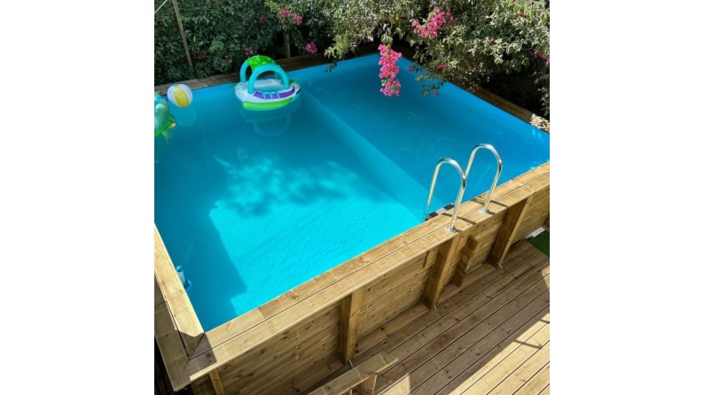Piscine AQUA 4.65 x 2.85 - H.1.24 m avec plage, bleu pâle, fixations à sceller