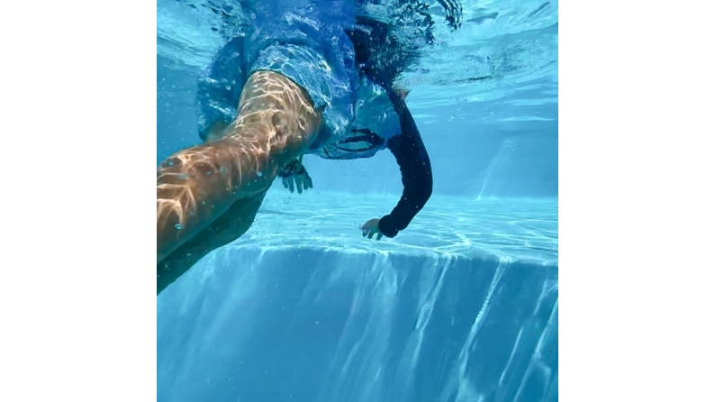 Piscine en bois AQUA 6.1 x 2.85 - H.1.31 m avec plage, bleu pâle, fixations à sceller