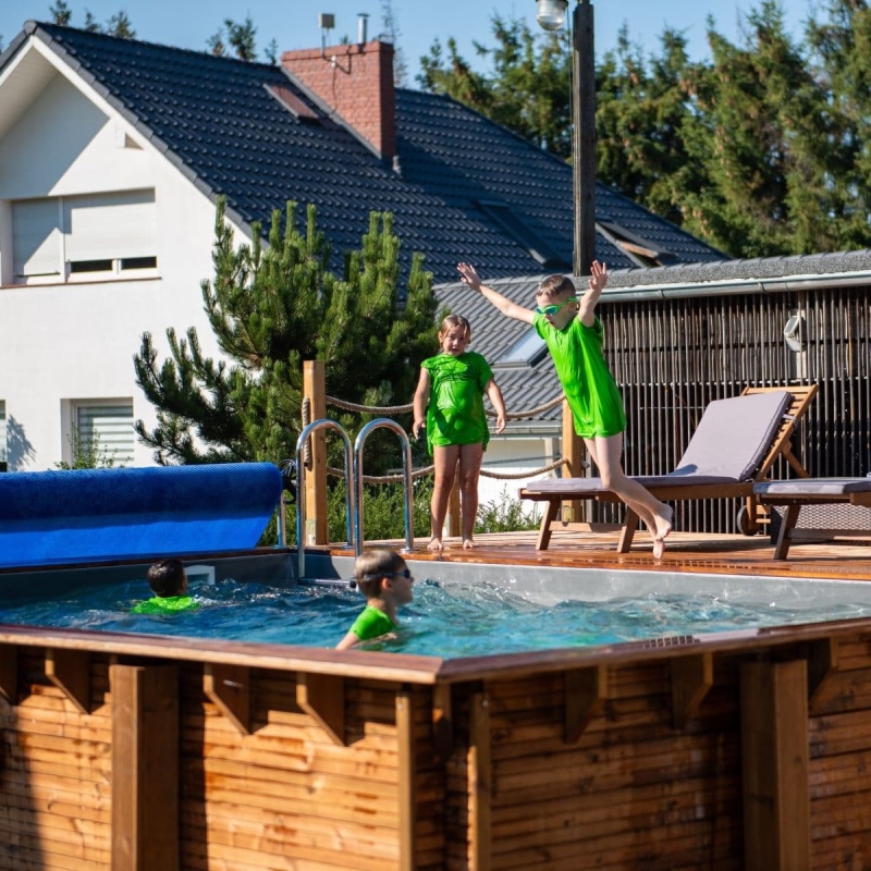 Piscine en bois AQUA 4.65x2.85 - H.1.24 m cadre en métal, sans dalle béton