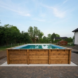 Piscine en bois AQUA 10.2 x 5.2 - H.1.45 m, bleu pâle, fixations à sceller